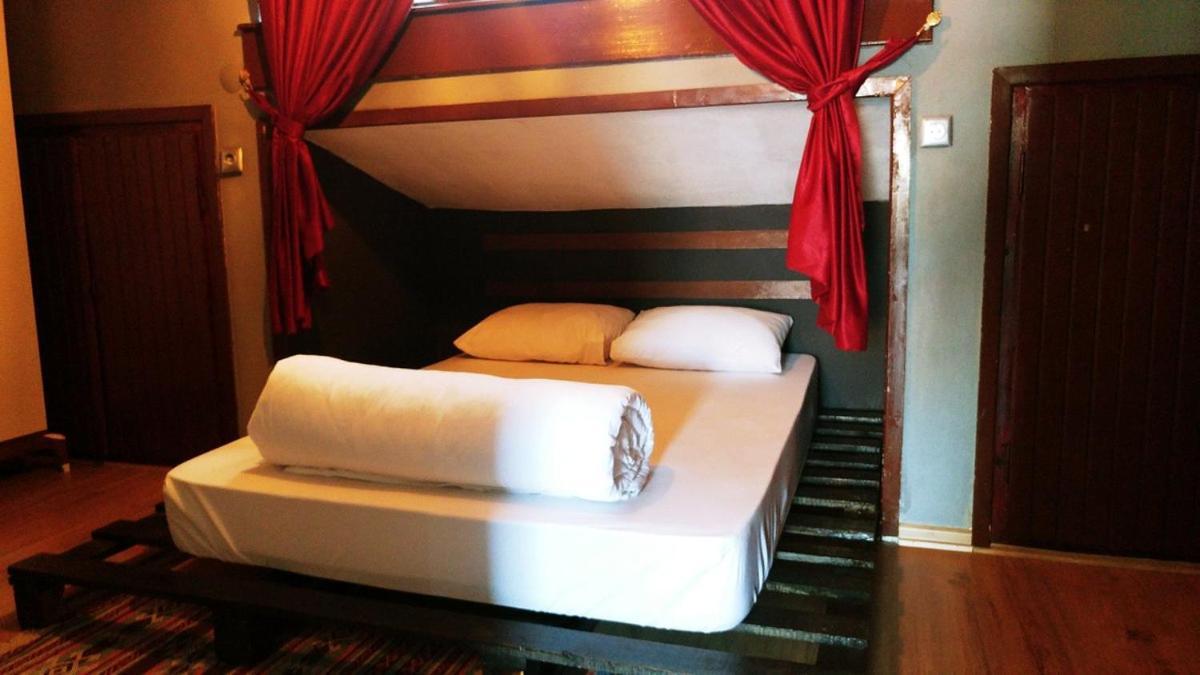إسكيشير Aden Room الغرفة الصورة