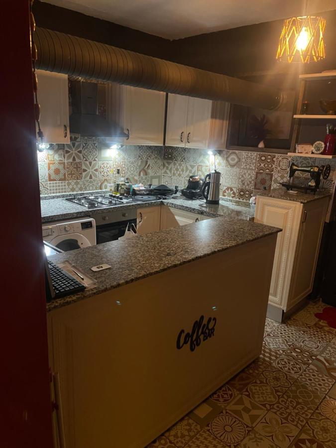 إسكيشير Aden Room المظهر الخارجي الصورة